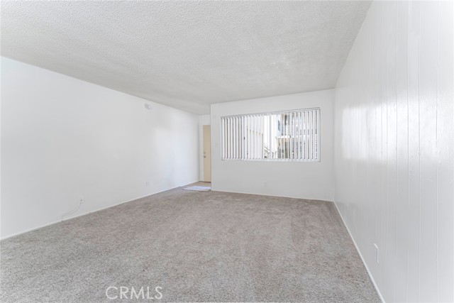 3430 Elm Avenue, Long Beach CA: https://media.crmls.org/medias/64848f2c-8660-439c-8086-6c6211e9a66f.jpg