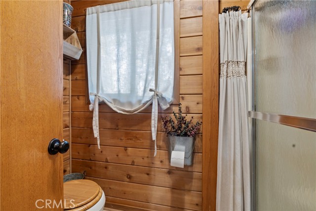 116 Pine Ridge Road, Crestline CA: https://media.crmls.org/medias/648655b0-380a-497c-97e0-510655126f91.jpg