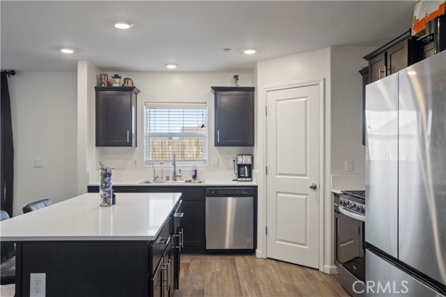 Detail Gallery Image 9 of 25 For 4089 Bayonet, Merced,  CA 95348 - 4 Beds | 3 Baths