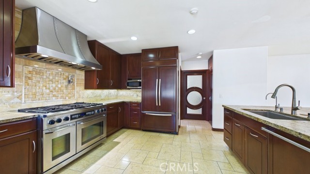 Detail Gallery Image 15 of 62 For 165 Cumberland Rd, Glendale,  CA 91202 - 3 Beds | 2/1 Baths