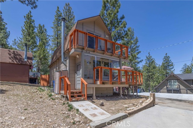 Detail Gallery Image 3 of 29 For 316 Hilltop Ln, Big Bear City,  CA 92314 - 2 Beds | 1 Baths