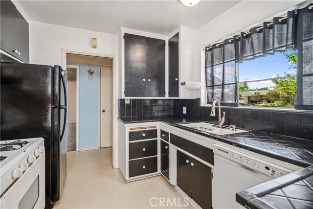 Detail Gallery Image 10 of 29 For 1138 E Avenue J4, Lancaster,  CA 93535 - 4 Beds | 2 Baths