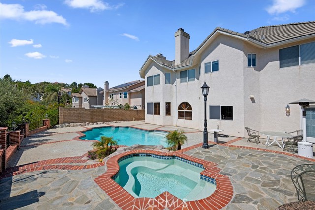 17830 Arvida Drive, Granada Hills CA: https://media.crmls.org/medias/6487d815-0698-4561-86c8-747f21850c8e.jpg