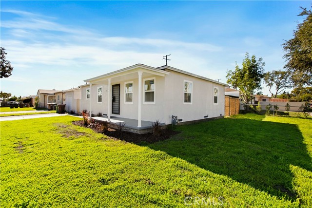 Detail Gallery Image 8 of 31 For 2117 N Keene, Los Angeles,  CA 90059 - 3 Beds | 1 Baths