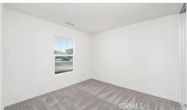 13833 RAVEN ST, Victorville CA: https://media.crmls.org/medias/64883778-99ba-4a2c-ac22-1d34ba1a5609.jpg