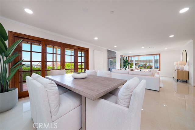 Detail Gallery Image 10 of 43 For 3823 via Manzana, San Clemente,  CA 92673 - 5 Beds | 4 Baths
