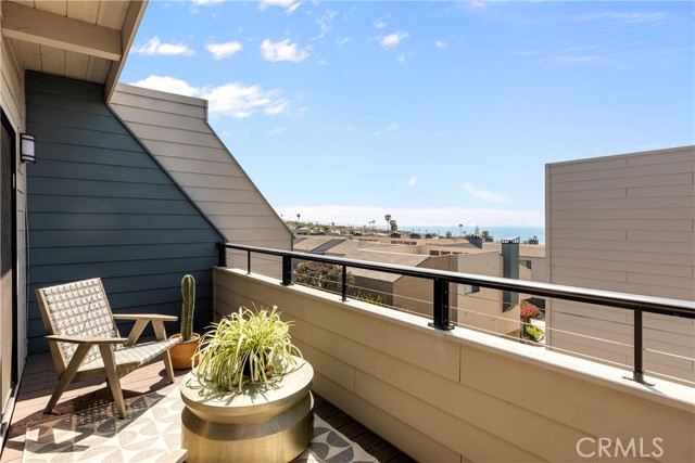 Detail Gallery Image 18 of 32 For 439 Camino De Las Colinas, Redondo Beach,  CA 90277 - 3 Beds | 2/1 Baths