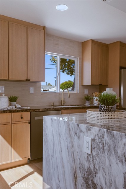Detail Gallery Image 56 of 75 For 1956 Volk Ave, Long Beach,  CA 90815 - 4 Beds | 3 Baths