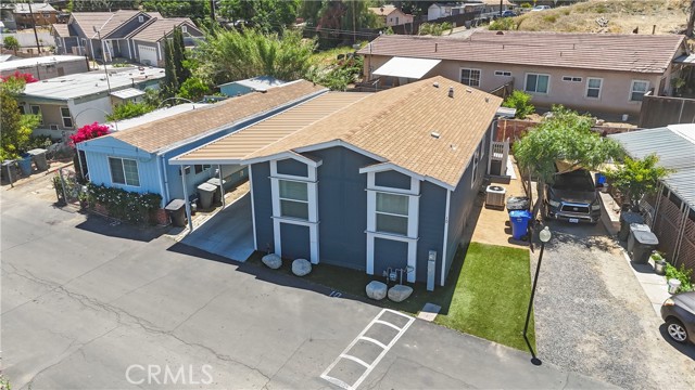 300 Ellis Street, Lake Elsinore CA: https://media.crmls.org/medias/6489e188-61d9-43d2-9dba-c32f420bcebf.jpg