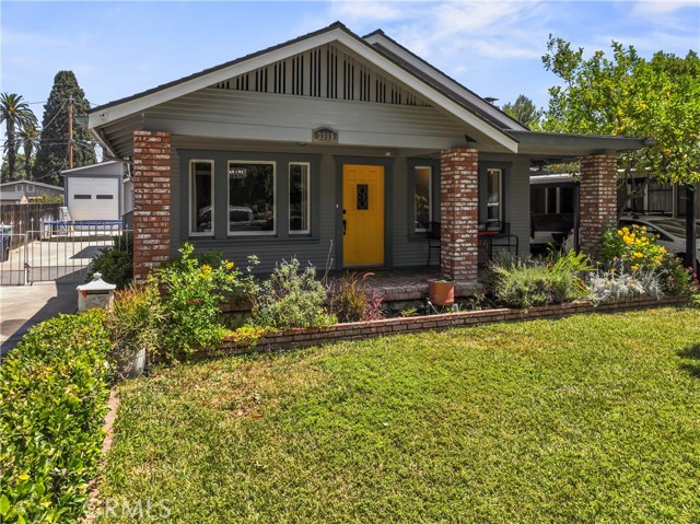 Detail Gallery Image 1 of 40 For 3909 Oakwood Pl, Riverside,  CA 92506 - 4 Beds | 3 Baths