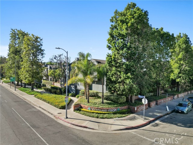 Detail Gallery Image 39 of 45 For 5707 Topanga Canyon Bld #7,  Woodland Hills,  CA 91367 - 2 Beds | 2/1 Baths