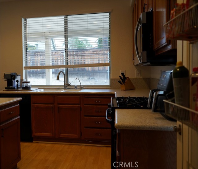 Detail Gallery Image 9 of 36 For 24054 Bearskin, Murrieta,  CA 92562 - 4 Beds | 3 Baths