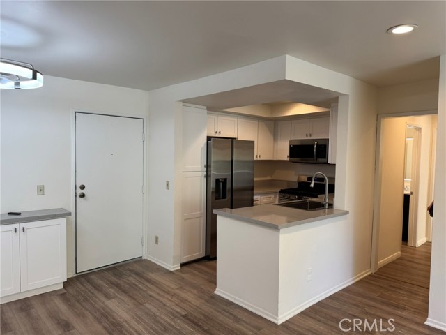 Detail Gallery Image 17 of 47 For 700 W 3rd, Santa Ana,  CA 92701 - 2 Beds | 2 Baths