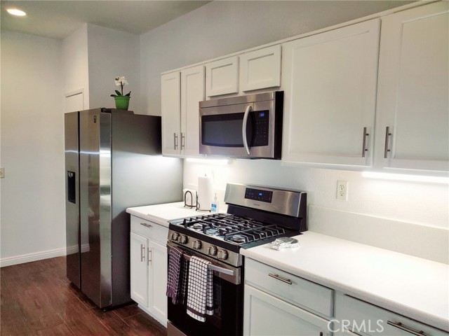 Detail Gallery Image 8 of 29 For 7353 W Ellena #83,  Rancho Cucamonga,  CA 91730 - 3 Beds | 2/1 Baths