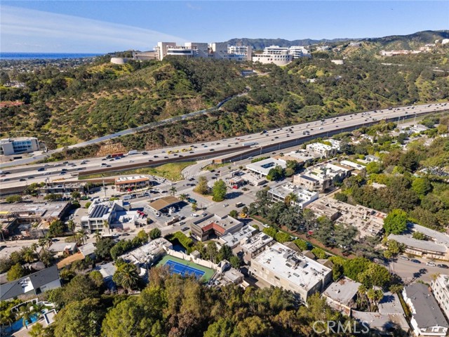 Detail Gallery Image 44 of 50 For 11687 Bellagio #12,  Los Angeles,  CA 90049 - 2 Beds | 2/1 Baths