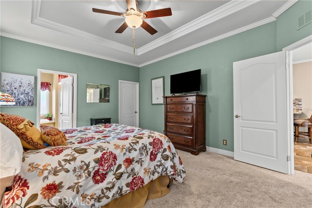 15455 Glenoaks, 481 photo 31
