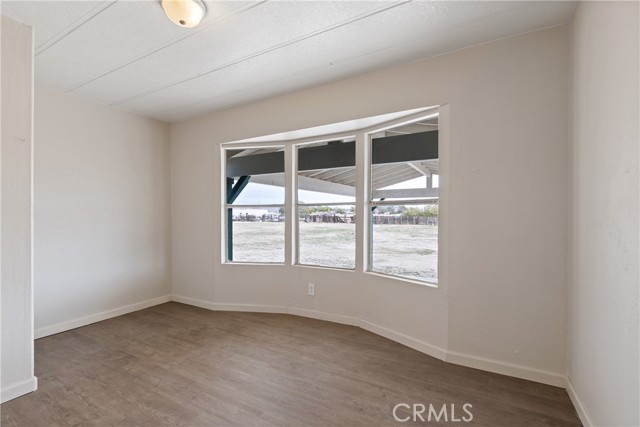 Detail Gallery Image 13 of 24 For 6173 Holiday, Rosamond,  CA 93560 - 2 Beds | 2 Baths