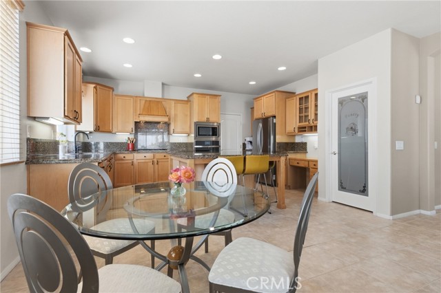 Detail Gallery Image 17 of 73 For 43916 Barletta St, Temecula,  CA 92592 - 5 Beds | 3 Baths