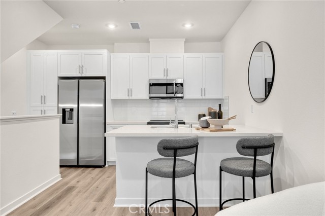 Detail Gallery Image 10 of 51 For 1954 Avenida Del Sol, Placentia,  CA 92870 - 1 Beds | 1/1 Baths