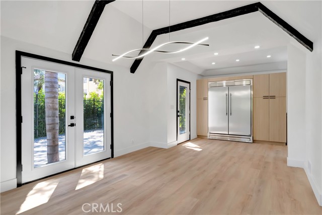 Detail Gallery Image 33 of 72 For 1145 S Longwood, Los Angeles,  CA 90019 - 4 Beds | 3 Baths