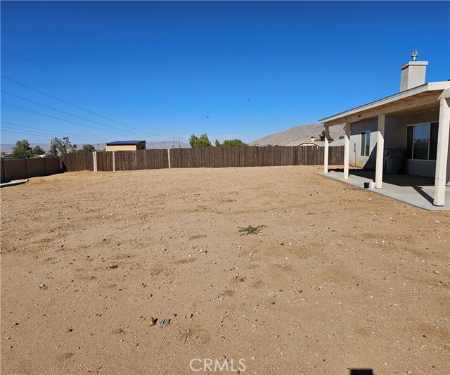 18010 Seaforth Street, Hesperia CA: https://media.crmls.org/medias/6490100f-88bc-4770-855f-db6bf5b14725.jpg