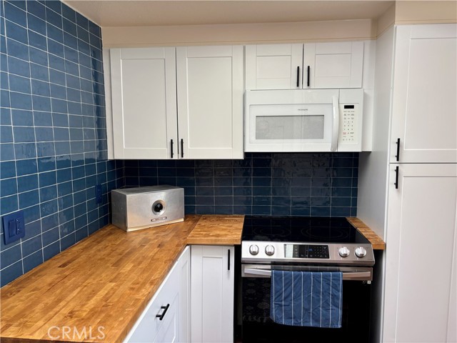 1543 Merion Way, Seal Beach CA: https://media.crmls.org/medias/64904b67-ce1d-4023-801e-262a8aa8a3c5.jpg