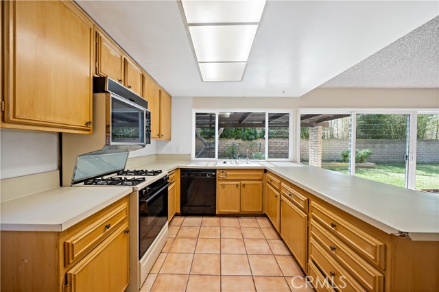 Detail Gallery Image 11 of 43 For 12004 Hart St, Cerritos,  CA 90703 - 5 Beds | 2 Baths