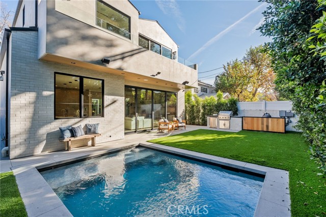 Detail Gallery Image 33 of 42 For 4245 Bellaire Ave, Studio City,  CA 91604 - 5 Beds | 5/1 Baths