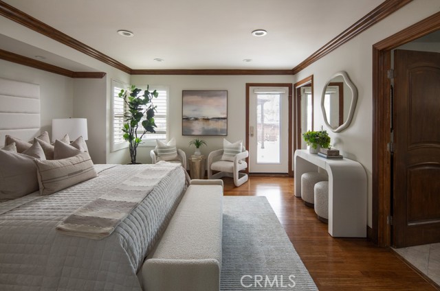 Detail Gallery Image 11 of 21 For 401 Holmwood, Newport Beach,  CA 92663 - 2 Beds | 2/1 Baths