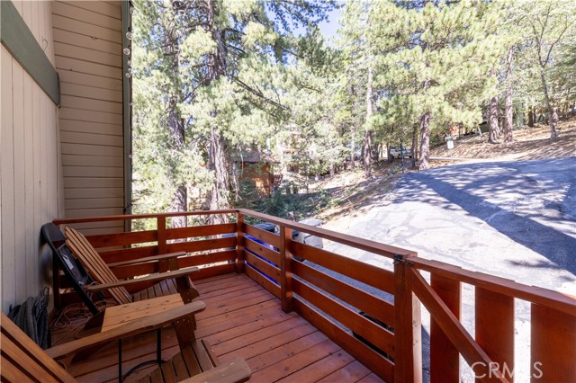 2476 Elko Drive, Running Springs CA: https://media.crmls.org/medias/64927cfd-3693-4c50-bcb1-80f935207825.jpg