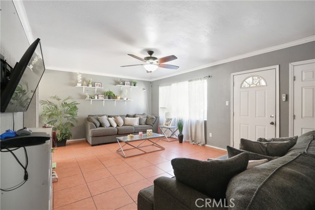 Detail Gallery Image 4 of 30 For 5124 E 59th Pl, Maywood,  CA 90270 - – Beds | – Baths