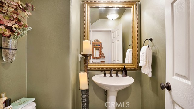 Detail Gallery Image 11 of 60 For 241 via Sedona, San Clemente,  CA 92673 - 5 Beds | 3/1 Baths