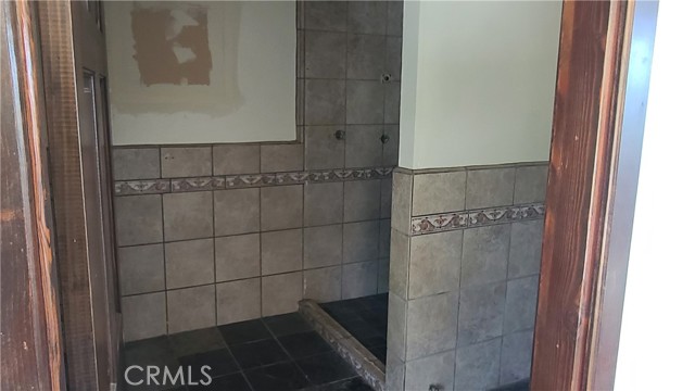 9176 Upper Lake Lucerne Road, Upper Lake CA: https://media.crmls.org/medias/64946672-b533-4dcf-adb7-311559003492.jpg