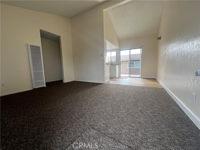 Detail Gallery Image 2 of 4 For 2014 Maple, Costa Mesa,  CA 92627 - 2 Beds | 2 Baths