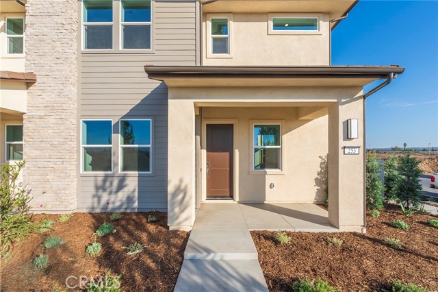 Detail Gallery Image 2 of 43 For 253 Westdale, Irvine,  CA 92618 - 4 Beds | 2/1 Baths