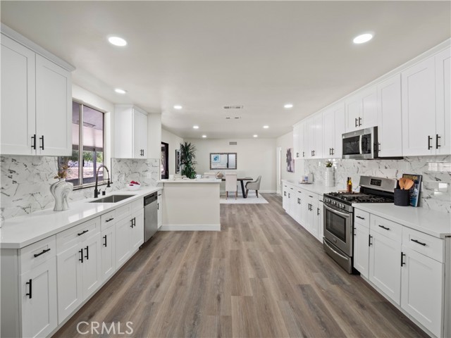 2350 W Avenue N12, Palmdale CA: https://media.crmls.org/medias/649603e0-9d1d-4cdb-a992-f9b3fdf335db.jpg