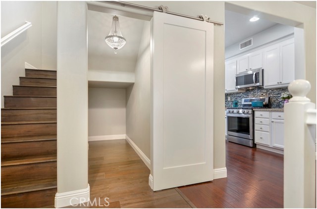 2 Hinterland Way, Ladera Ranch CA: https://media.crmls.org/medias/6496b9ef-65e2-4e22-bc6b-cc2b8d9264d7.jpg