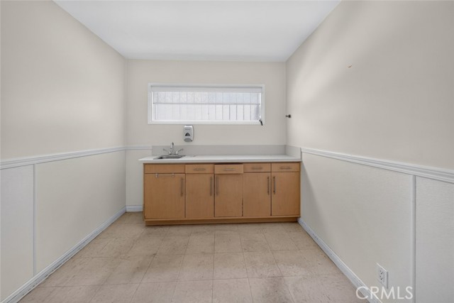  Commercial for Sale in Burbank, California