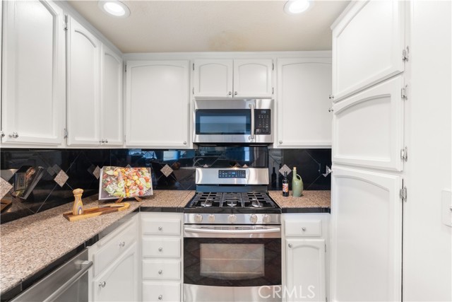 1425 E 2nd Street, Long Beach CA: https://media.crmls.org/medias/6496c52f-c151-4408-bd1a-2e35036e0ea7.jpg