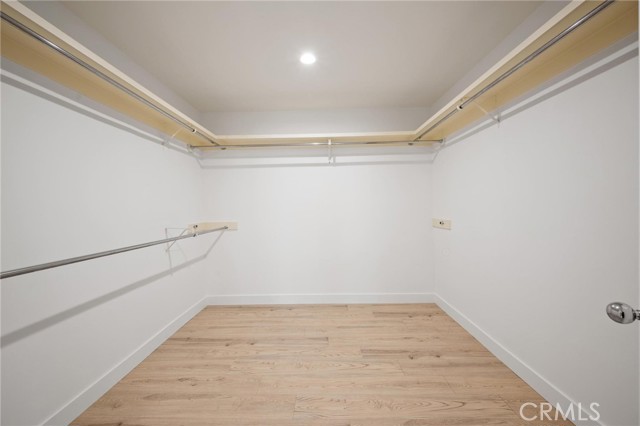 Detail Gallery Image 8 of 35 For 8246 Woodshill Trl, Los Angeles,  CA 90069 - 5 Beds | 5 Baths