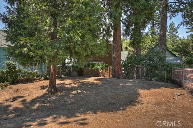 Detail Gallery Image 24 of 34 For 23984 Straight Way, Crestline,  CA 92325 - 2 Beds | 1 Baths