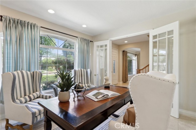 5347 Hinton Avenue, Woodland Hills CA: https://media.crmls.org/medias/6497bde6-f9d5-43f5-b0e1-46bfb8db870c.jpg