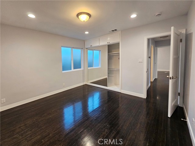 Detail Gallery Image 10 of 15 For 22045 De La Osa, Woodland Hills,  CA 91364 - 2 Beds | 2 Baths