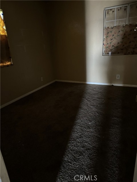 Detail Gallery Image 2 of 6 For 1050 Acacia Ave, San Bernardino,  CA 92410 - – Beds | – Baths