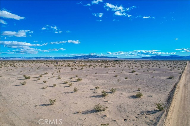 10 Naborly Road, Twentynine Palms, California 92277, ,Land,For Sale,10 Naborly Road,CRJT23131178