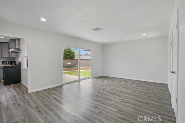 785 N Victoria Drive, Orange CA: https://media.crmls.org/medias/6498ab31-25e1-45f9-b9b4-fc72a5c39368.jpg