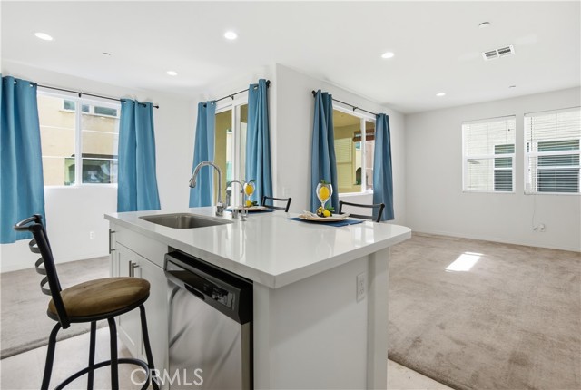 Detail Gallery Image 4 of 30 For 11123 Legion Loop #101,  El Monte,  CA 91731 - 2 Beds | 3 Baths