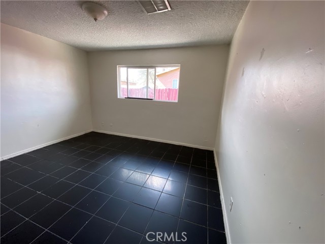 1108 Monterey Street, Bakersfield CA: https://media.crmls.org/medias/6499b791-ea3d-40de-805d-10db7fcf48ab.jpg