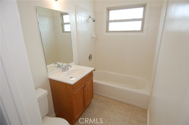 124 Avenida Miramar, San Clemente CA: https://media.crmls.org/medias/6499e49d-f3f1-4157-a320-2790cfa2049f.jpg