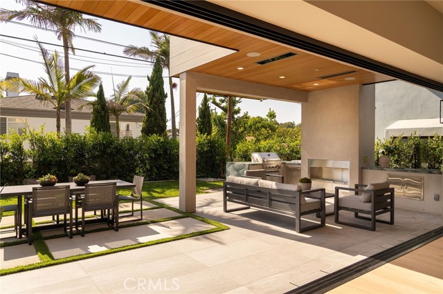 1721 Oak Avenue, Manhattan Beach CA: https://media.crmls.org/medias/649a5ccb-6501-4452-b8cf-23de0d3c08ef.jpg